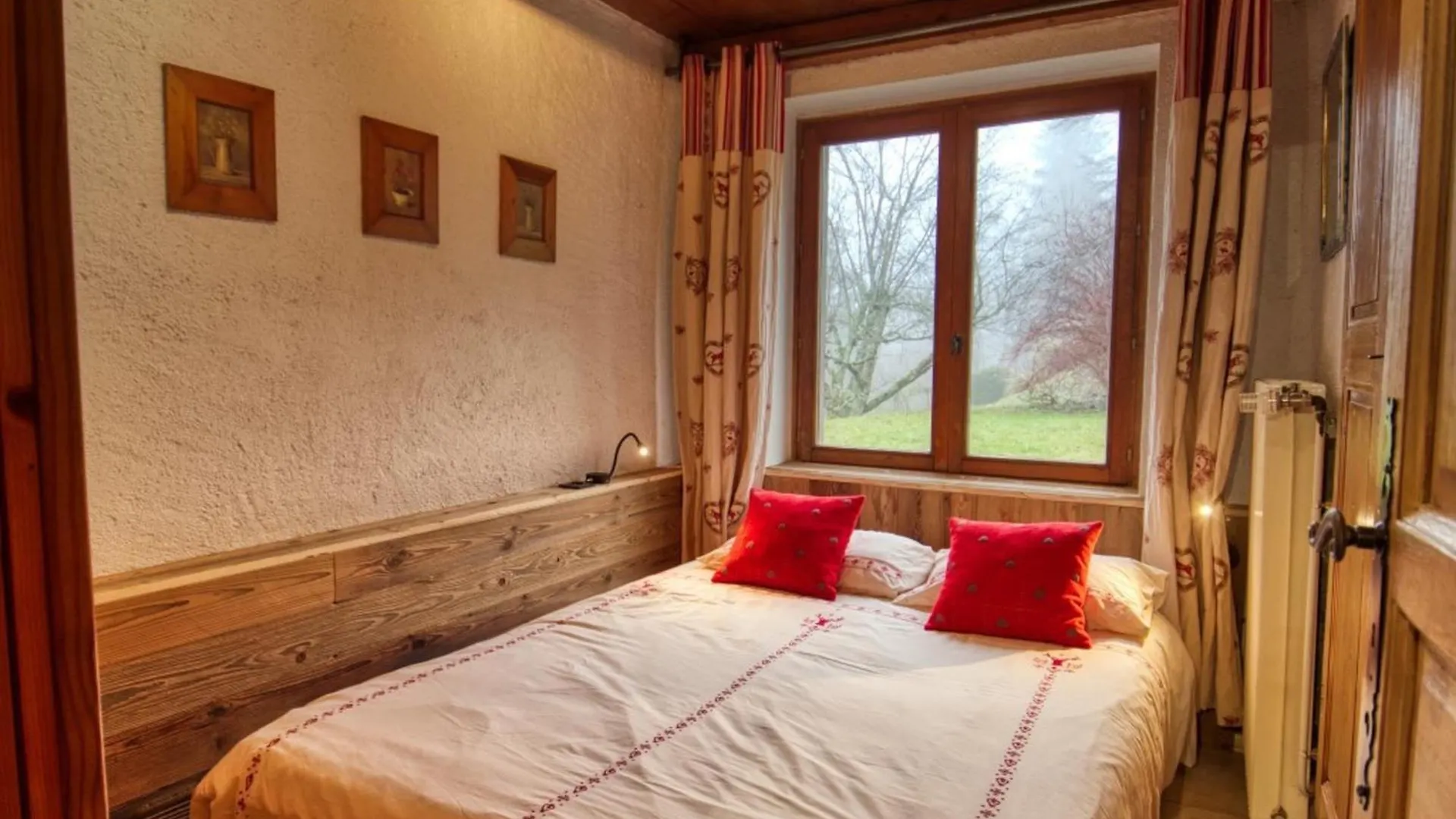 Ferme Renovee A Morillon - Sauna, Terrasse, 3 Chambres - Fr-1-642-10 0*,  France